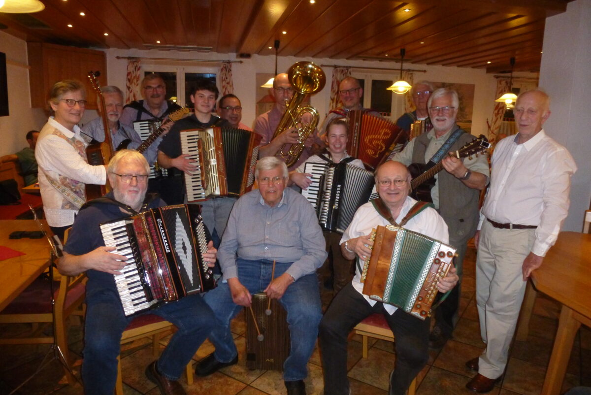 Fünf Stunden Volksmusik begeistert in Kaltenbrunn