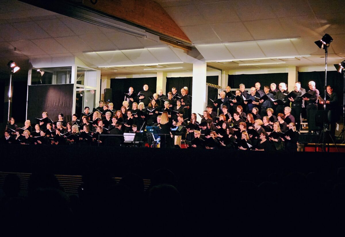 Kemnather Passionschor: Rekordbeteiligung begeistert