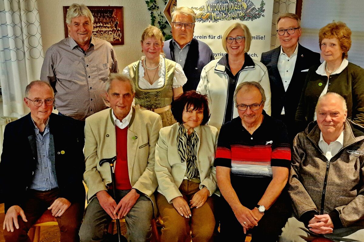 Neuwahlen bei Nordoberpfälzer Musikfreunde: Vorsitzende bleiben im Amt