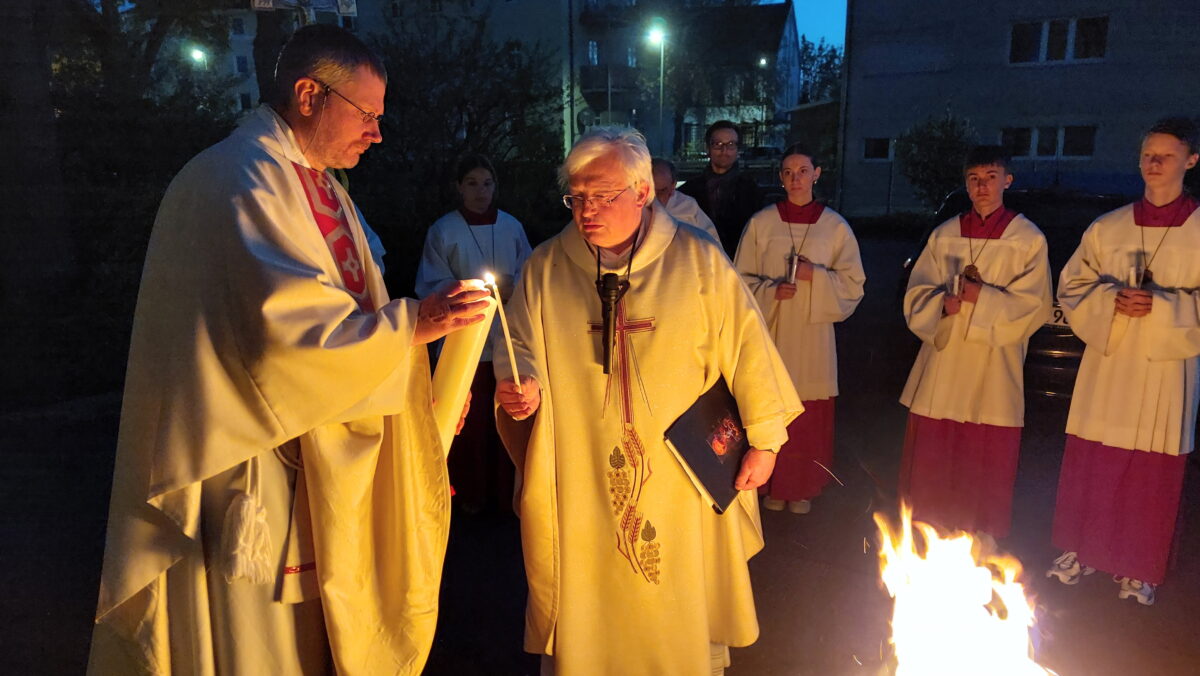 Osternachtsmesse in der Herz-Jesu-Kirche