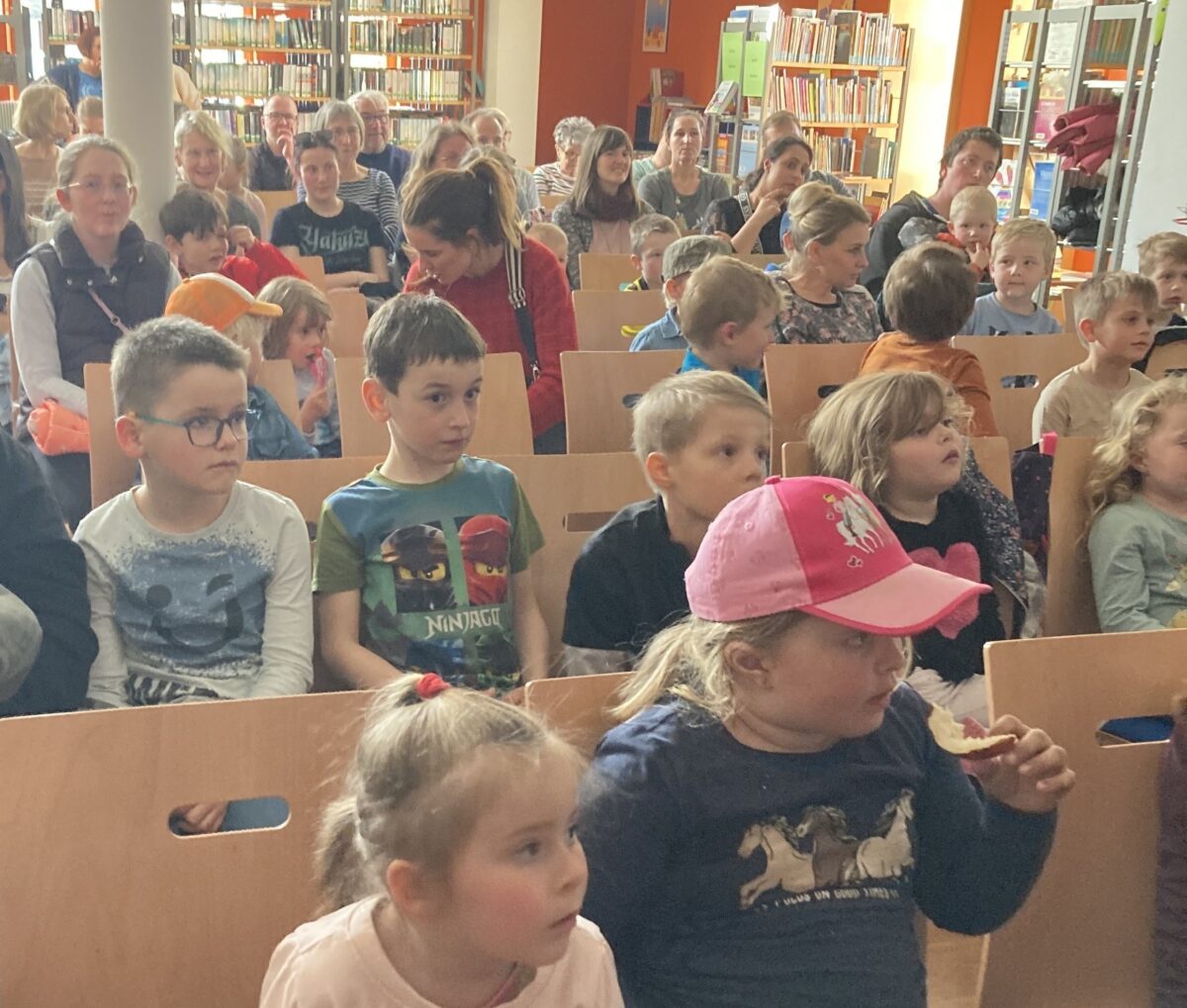 Osternspaß in Weiherhammer mit Kasperl und Räuber Hotzenplotz