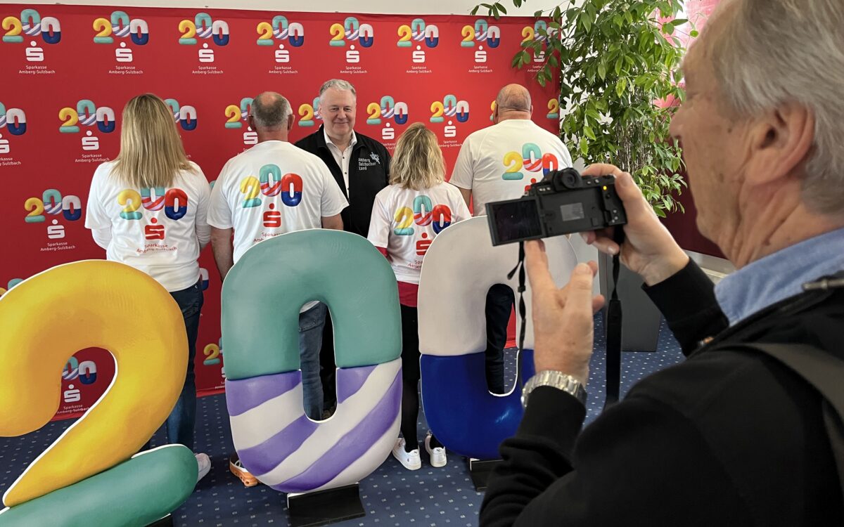 T-Shirt Rückansicht mit Fotograf