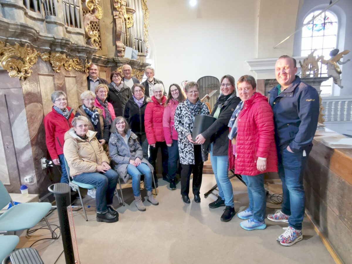 Versicherungsbüro unterstützt Kirchenchor