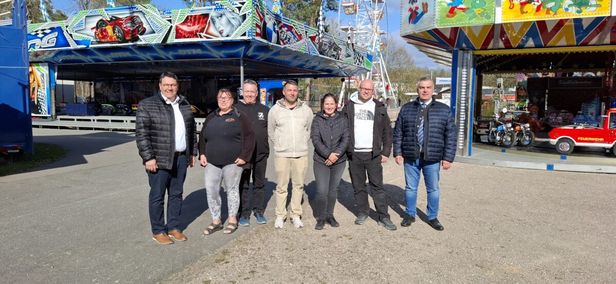 Wackersdorf feiert: Volksfest mit Rekordfahrgeschäften