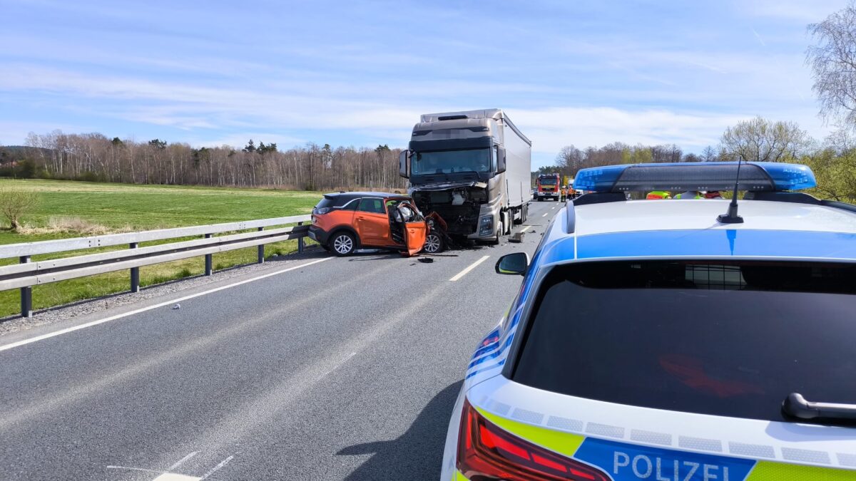 [Update] Tödlicher Verkehrsunfall auf der B470 bei Pressath