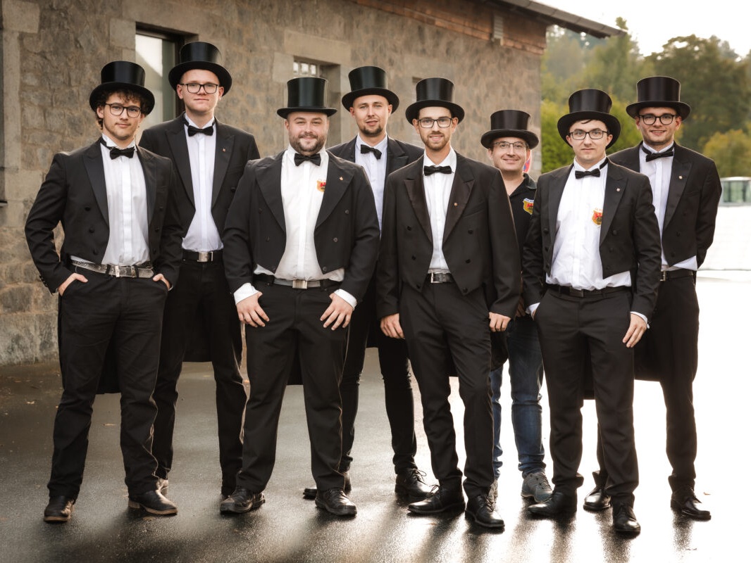 Burschengesellschaft Cylinder-Club Floß 1889 e. V. : elegante Gentlemen mit jeder Menge Lebensfreude