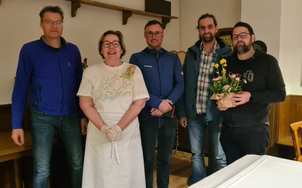 Das "Rote Ross" hat wieder geöffnet: Grüne gratulieren Gastwirten