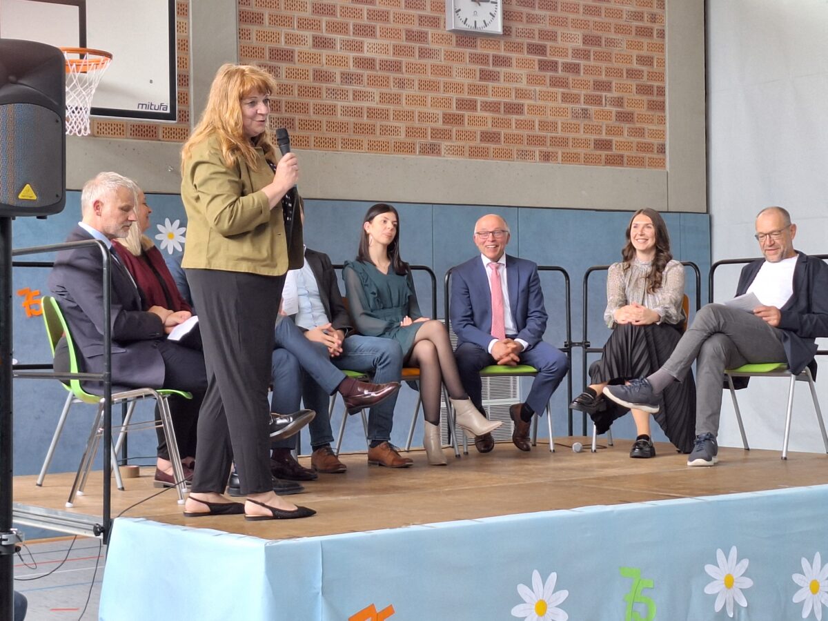 Wirtschaftsschule Eschenbach feiert 75 Jahre erfolgreiche Bildungsgeschichte