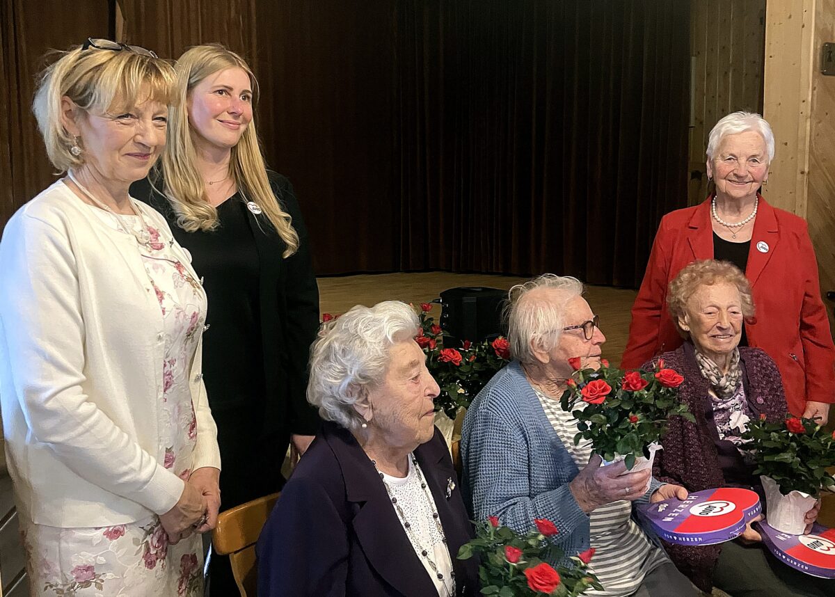 AWO Weiden feiert mit Generationen Dankbarkeit