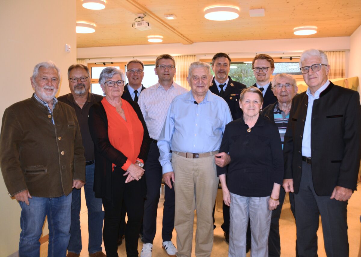 Albert Duschinger feiert 90er mit großen Ehren in Teublitz