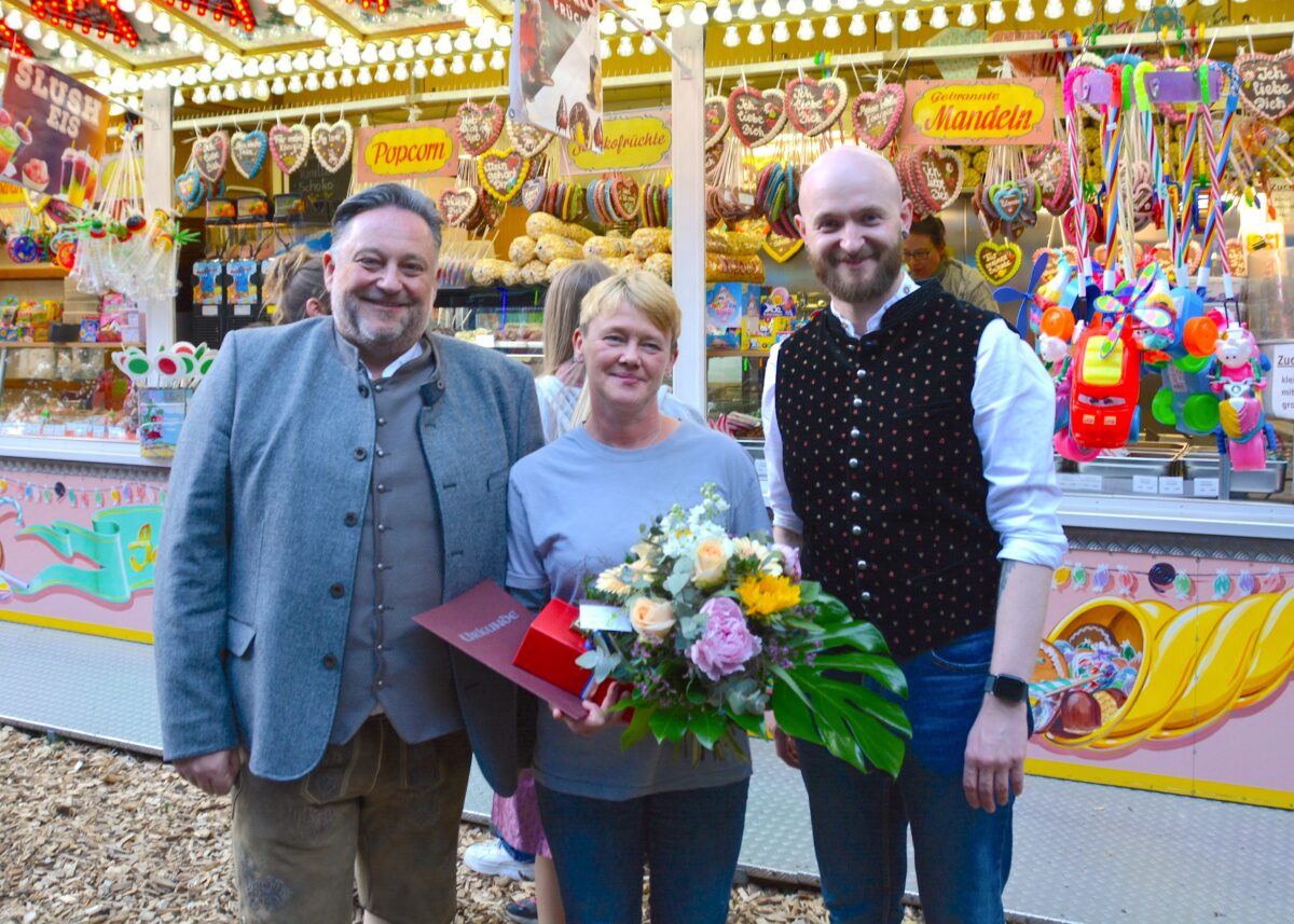 Angelika Fischer feiert 25 Jahre auf dem Teublitzer Volksfest