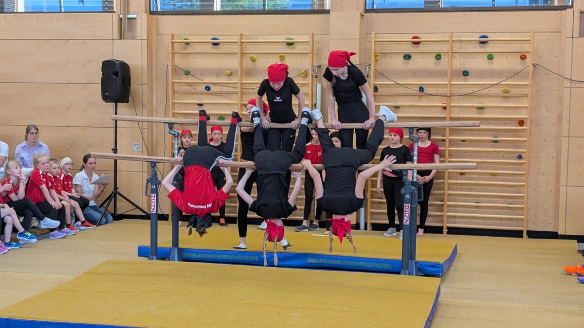 Bunter Abend in Flossenbürg begeistert Publikum