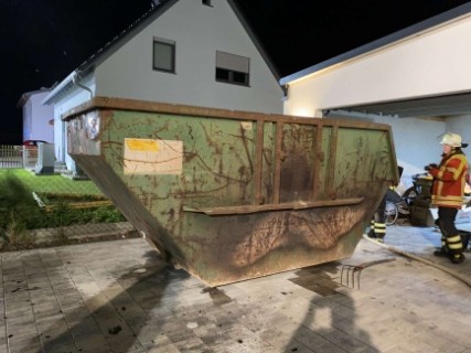 Containerbrand in Steinberg war schnell gelöscht