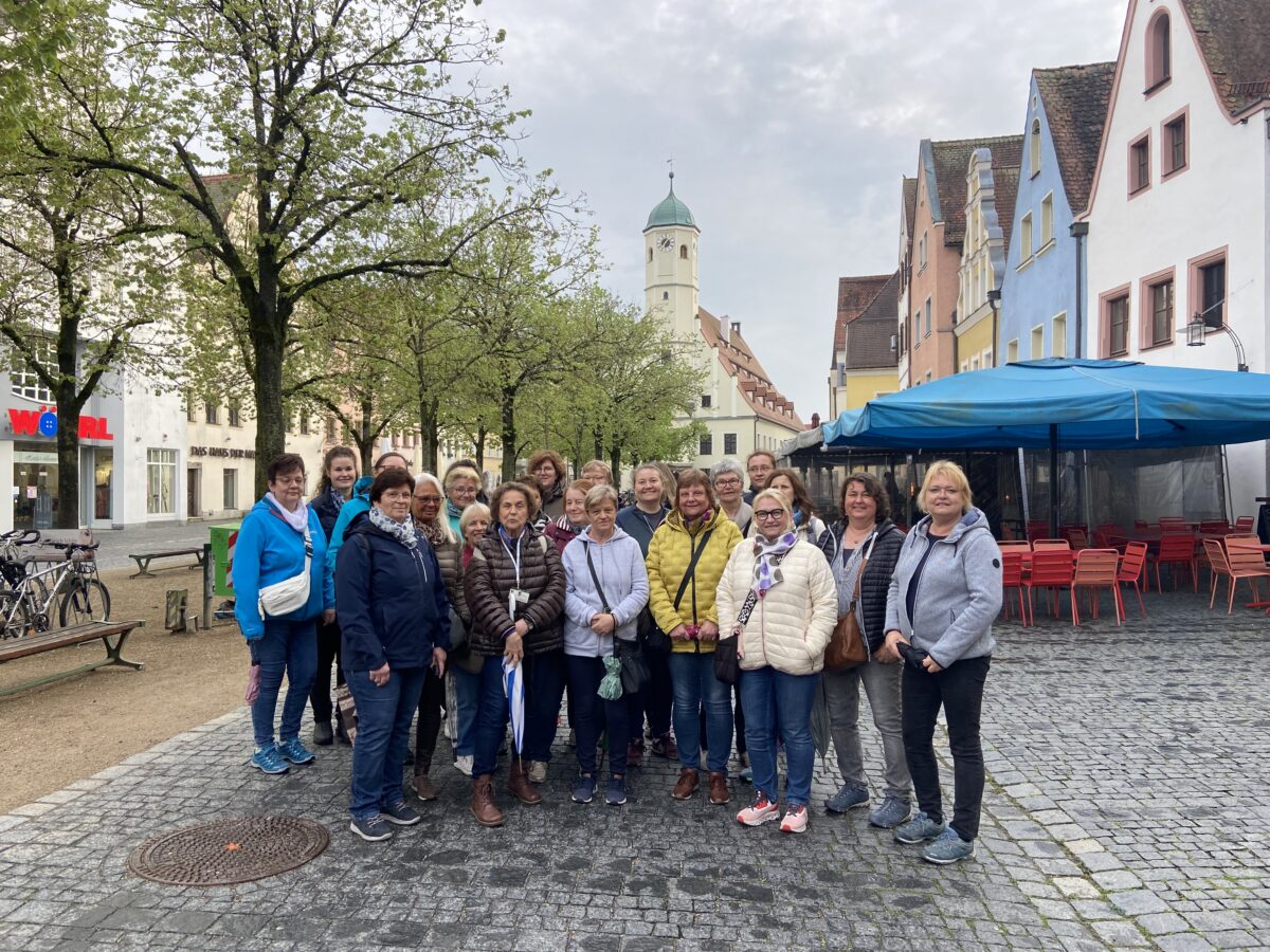 Frauenbund Neuhaus erkundet Weidens Geschichte