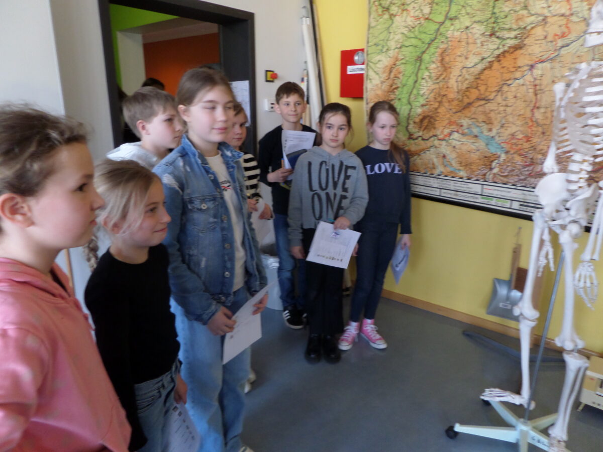 Kinder erkunden Mittelschule in Weiherhammer