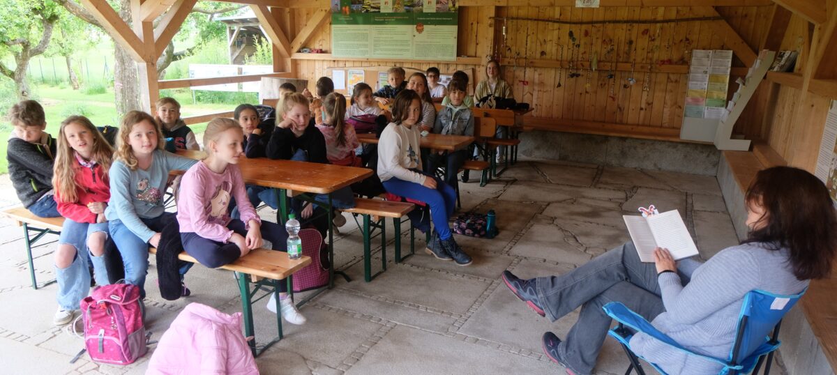 Lesewanderung begeistert Flosser Grundschüler