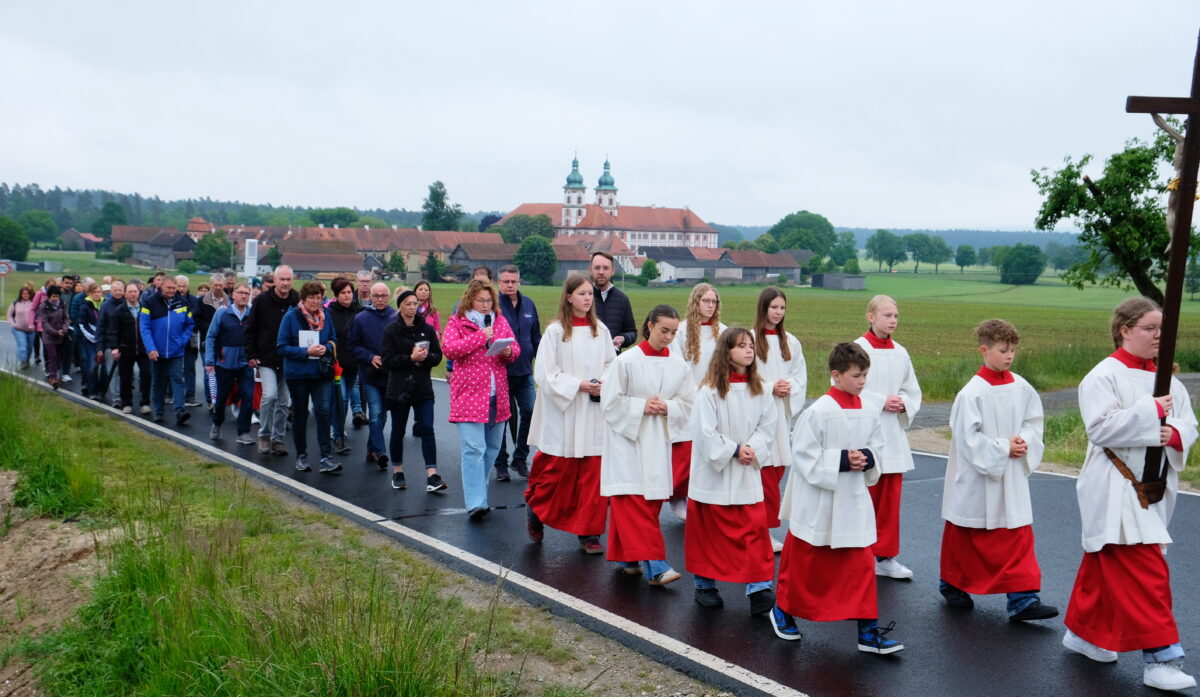 Münchsreuth feiert 50 Jahre Marienkapelle mit Hoffnung
