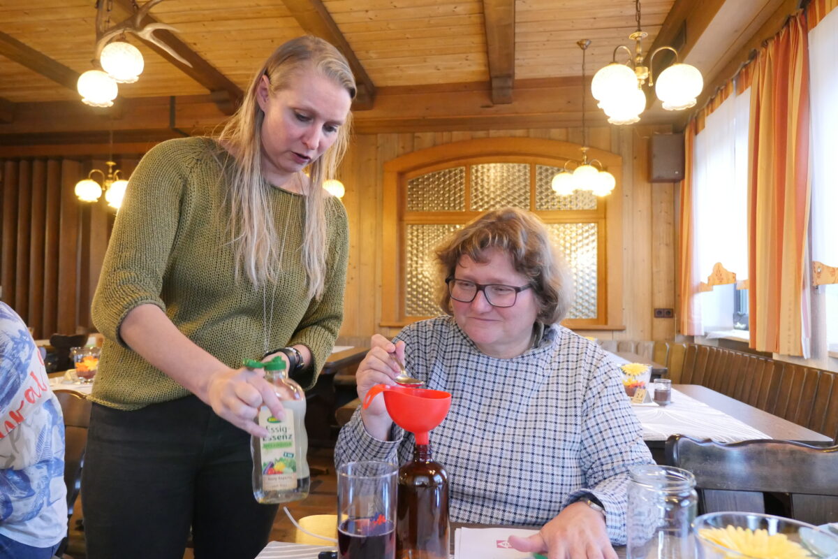 Nachhaltig putzen: Workshop im FrauenTreff  Sulzbach-Rosenberg mit Sabine Hindringer