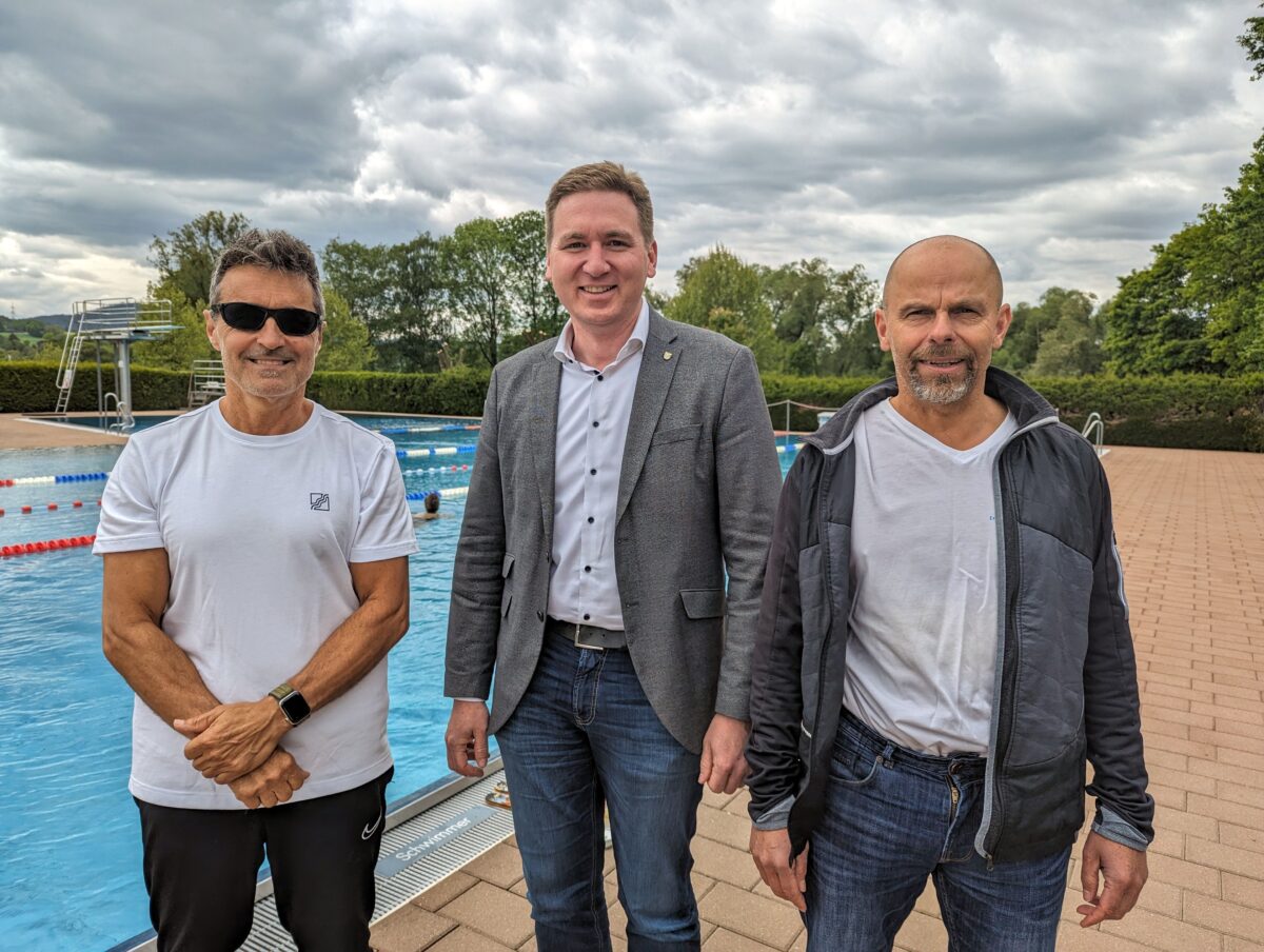Nittenauer Freibad trotz Kühle eröffnet