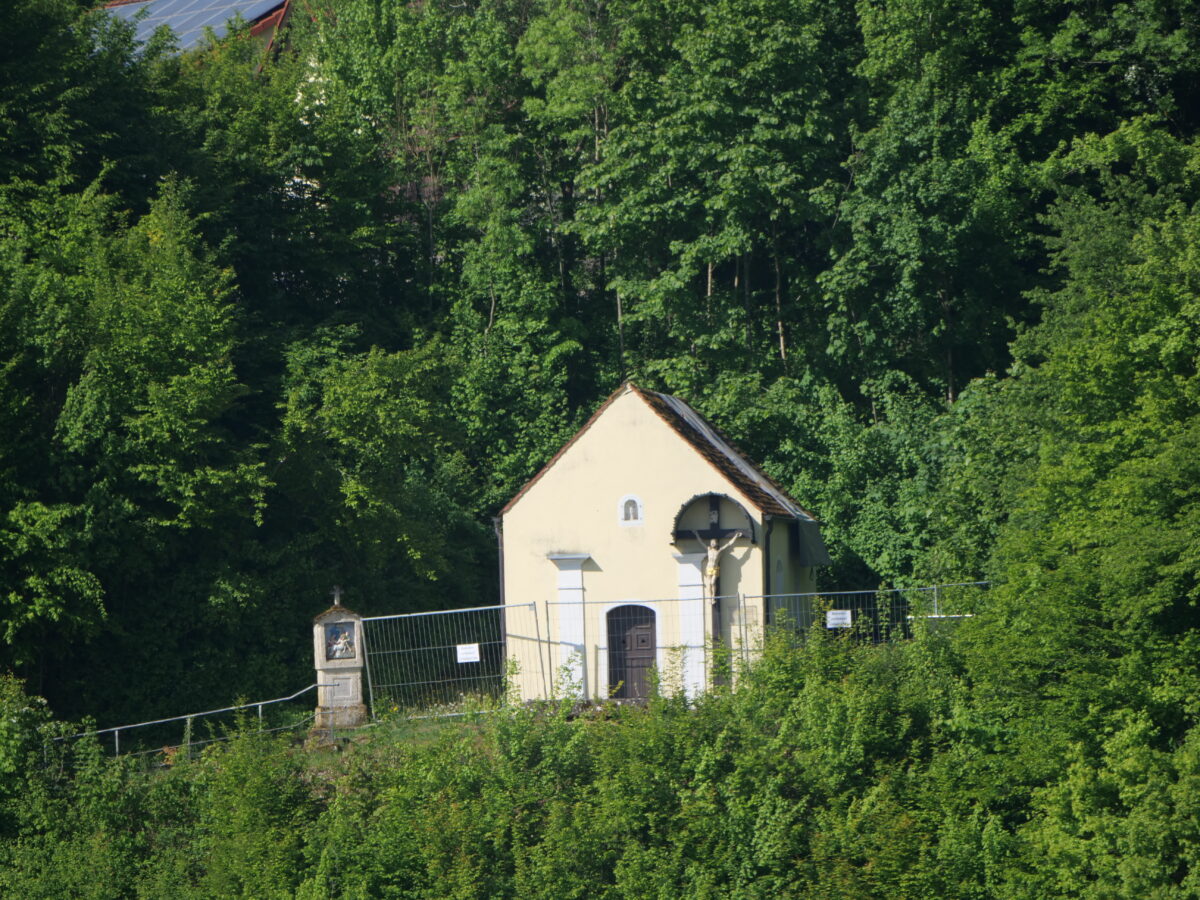 Riedener Schlossbergkapelle dank Förderung und Engagement gerettet