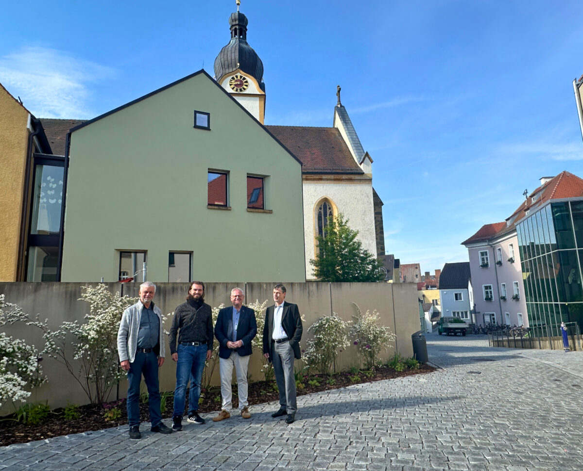 Neugestaltete Kirchengasse_Foto_Lara Schmaus (1).jpg