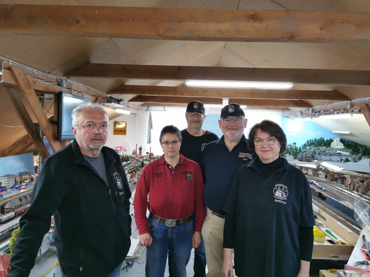 „Es geht was voran“ – Schwandorfer Modellbahner blicken auf aktives Vereinsjahr zurück