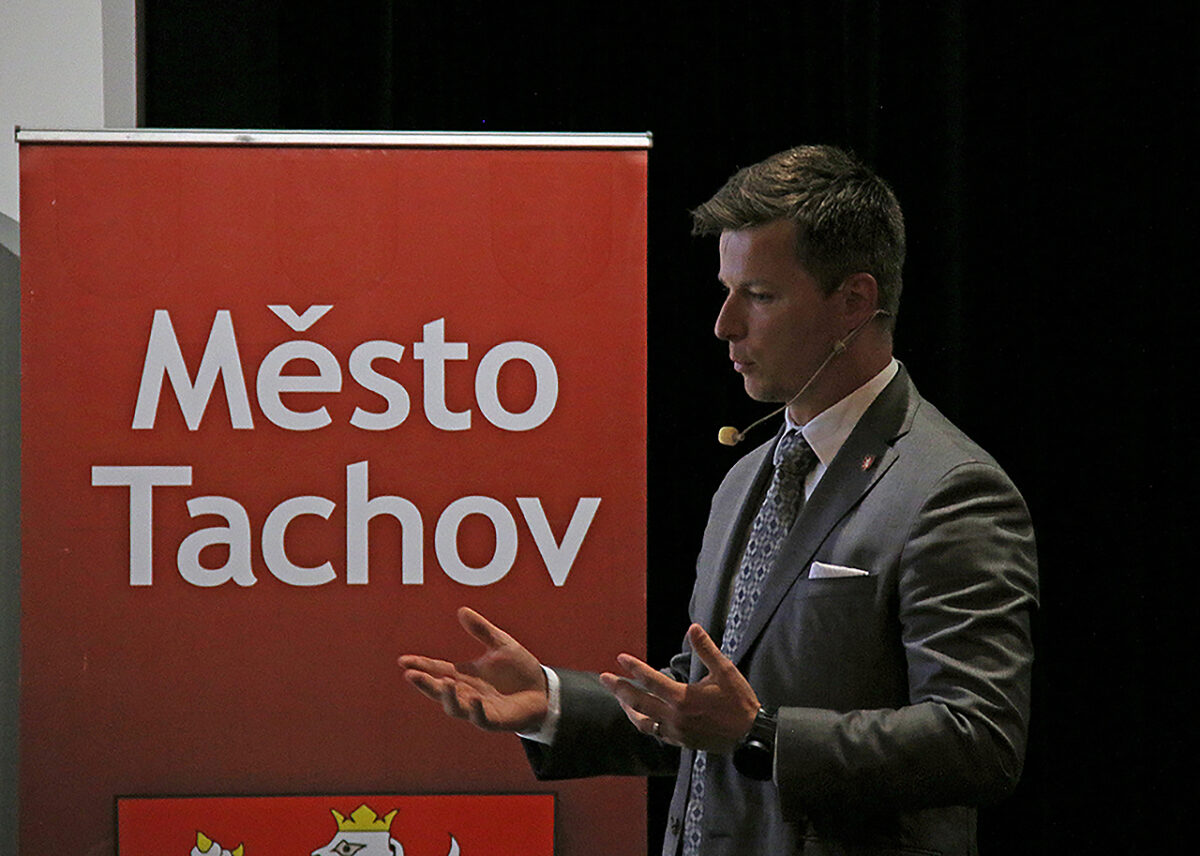 4. Tachauer Wirtschaftsforum: Runderneuertes Tachau rückt näher an die Oberpfalz