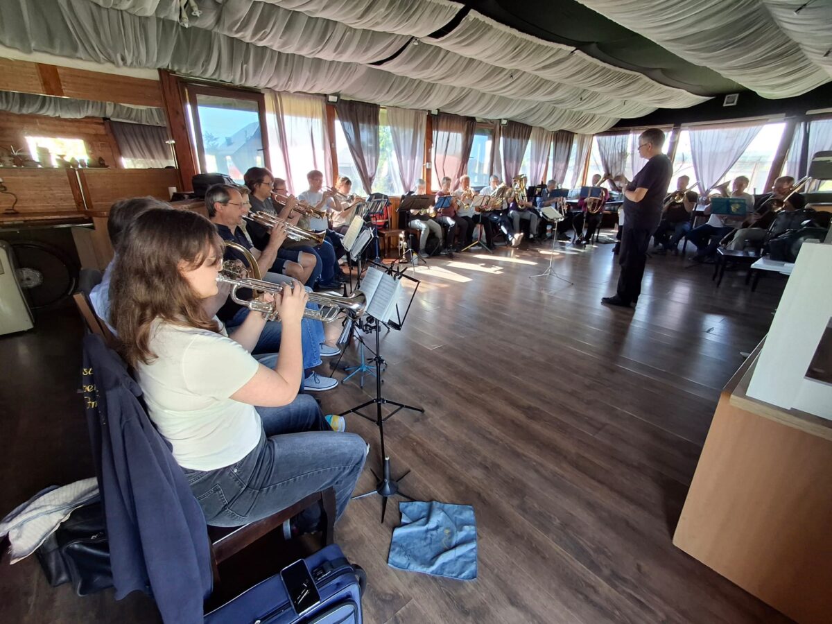 Bayerische Posaunenchormusiker bringen Hoffnungsklänge in die Ukraine