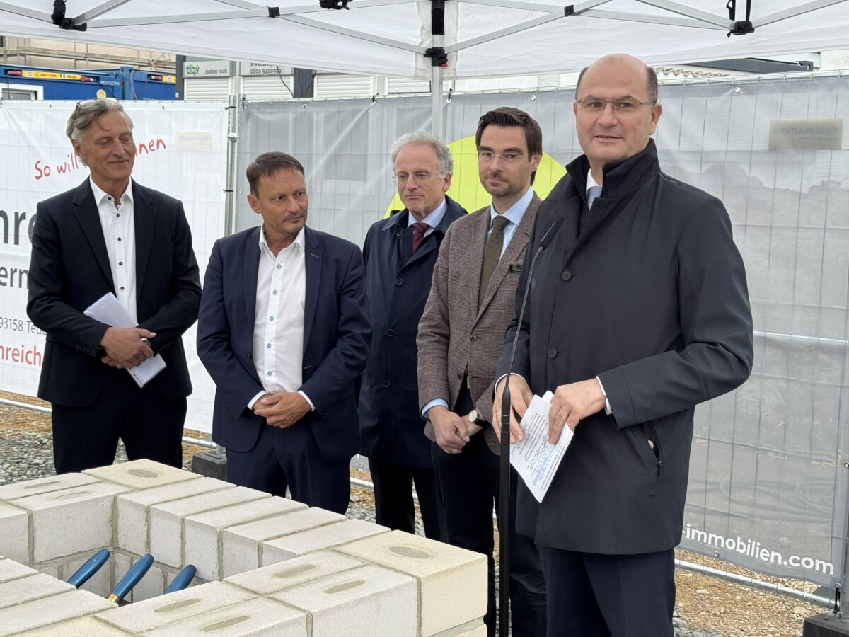 Grundsteinlegung Landesamt für Finanzen: Ein Glückstag für Weiden