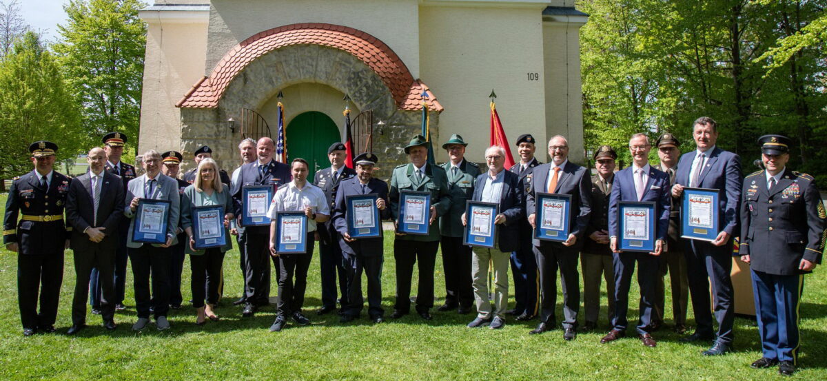 US-Armee verleiht „Good Neighbor Award“