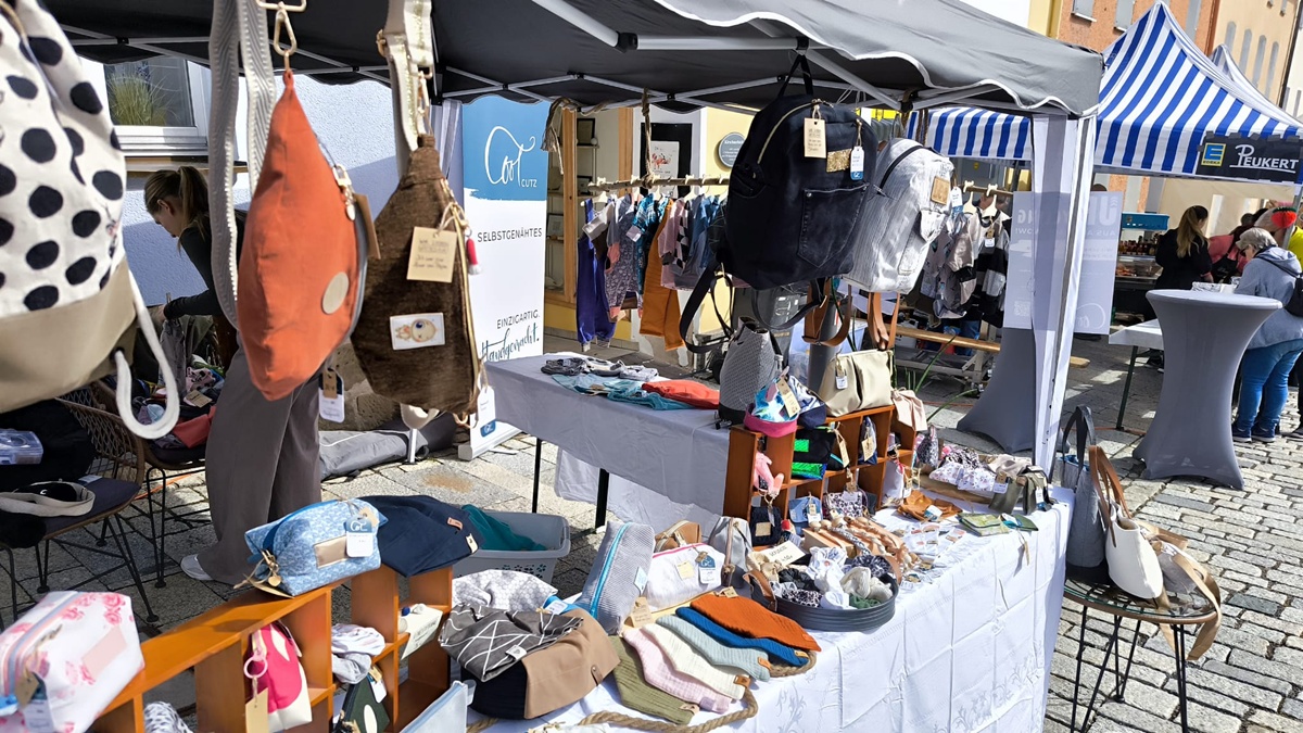 Der Markt auf dem Eschenbacher Stadtberg war wieder ein voller Erfolg. Foto: Jürgen Masching