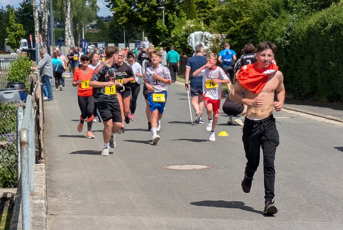 Inklusion und Sport: Großes Sommerfest in Rieden mit Max Giesinger begeistert