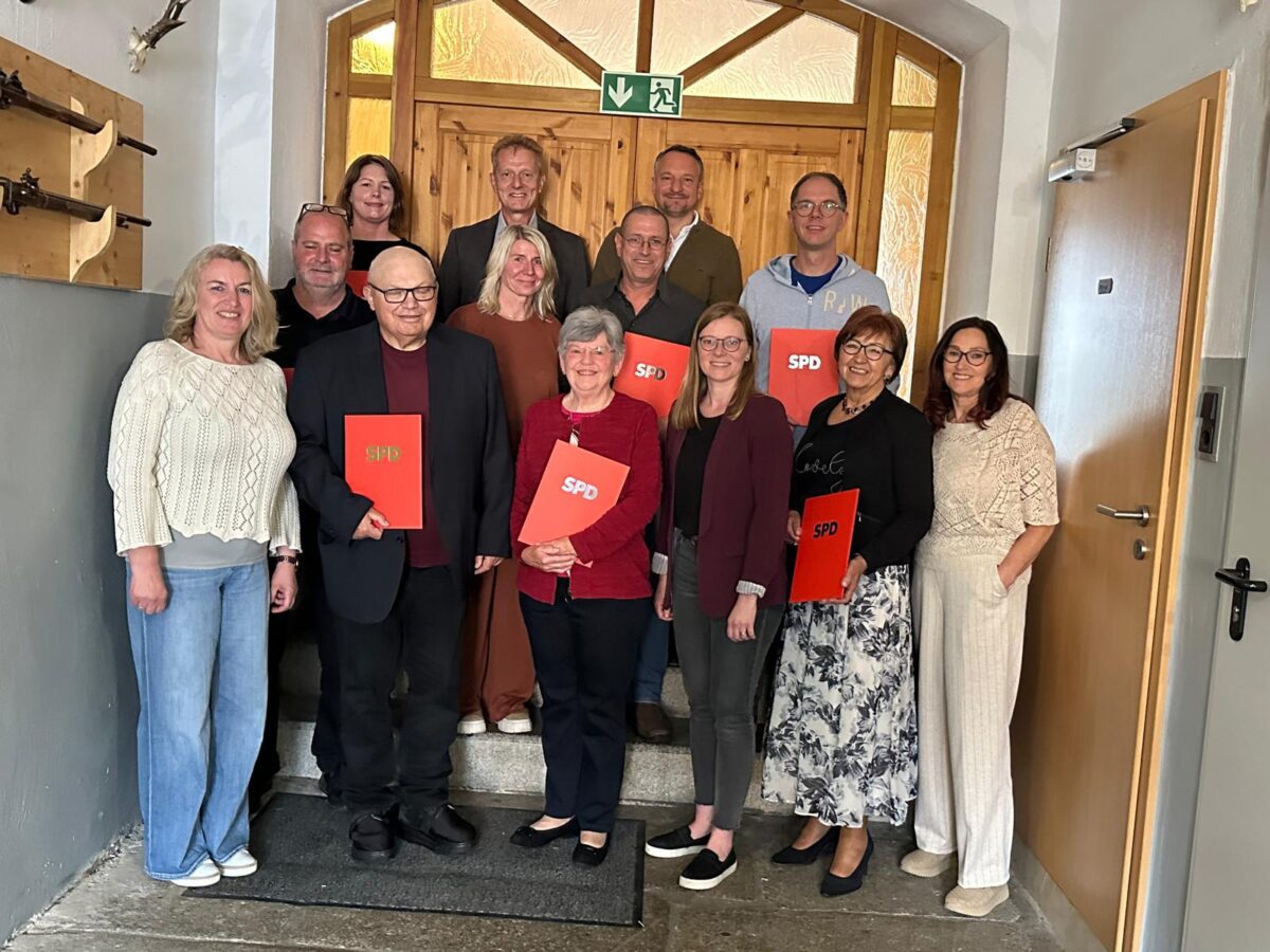 Grafenwöhrs SPD feiert Mitglieder und blickt voraus