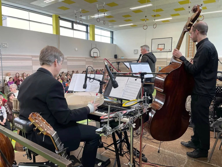 "Der Karneval der Tiere" begeistert Grundschüler - Eine musikalische Weltreise