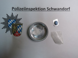 Schwandorfer wirft Crystal Meth bei Polizeikontrolle weg