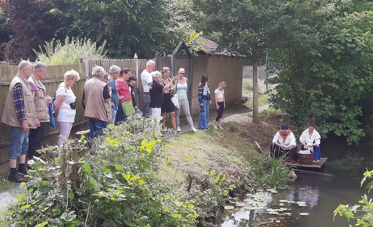 Brandweihersiedler auf Zeitreise in Grafenwöhr