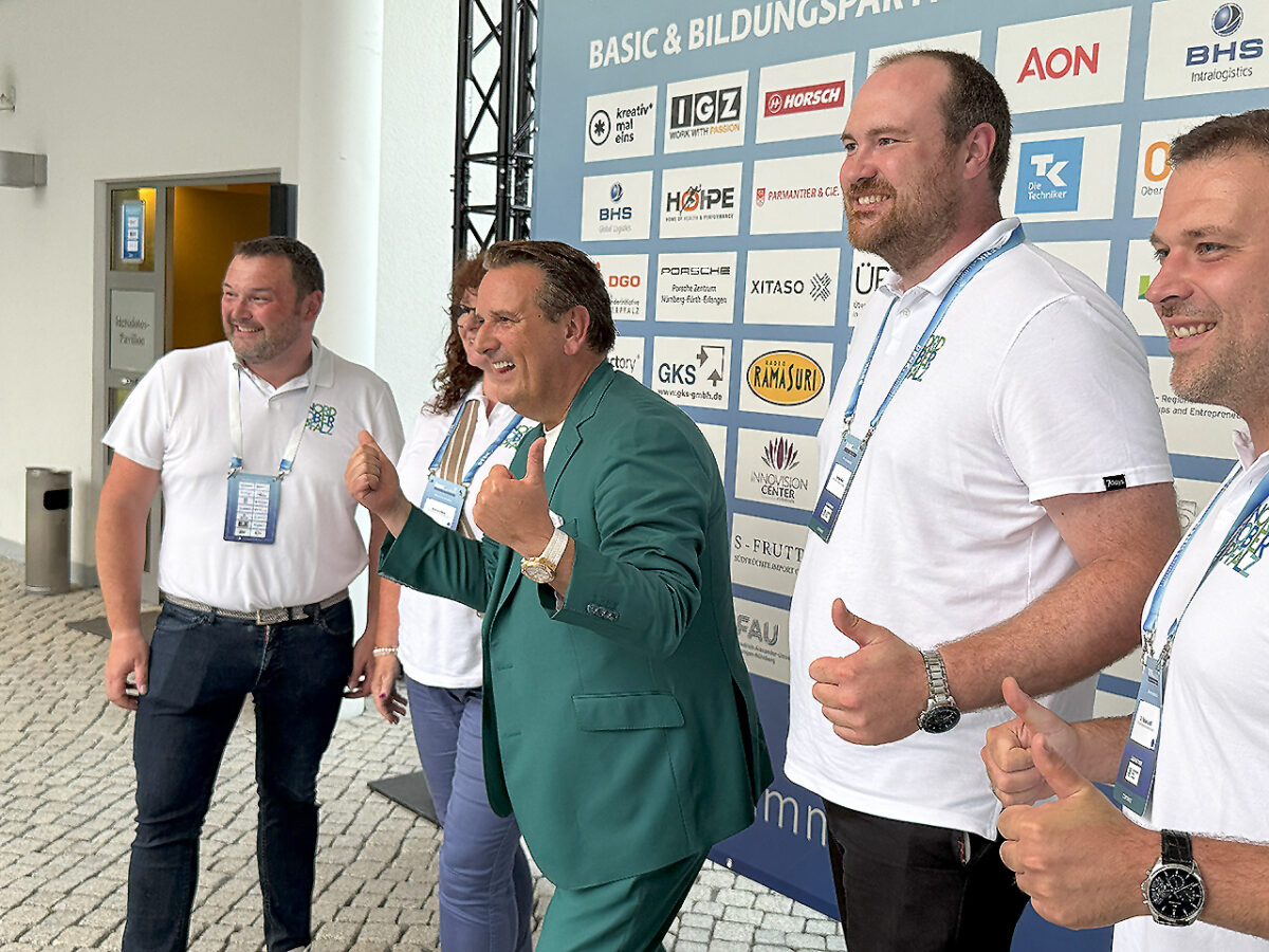 NEW Perspektiven: Zum DENK.summit kommen auch die ganz Großen!