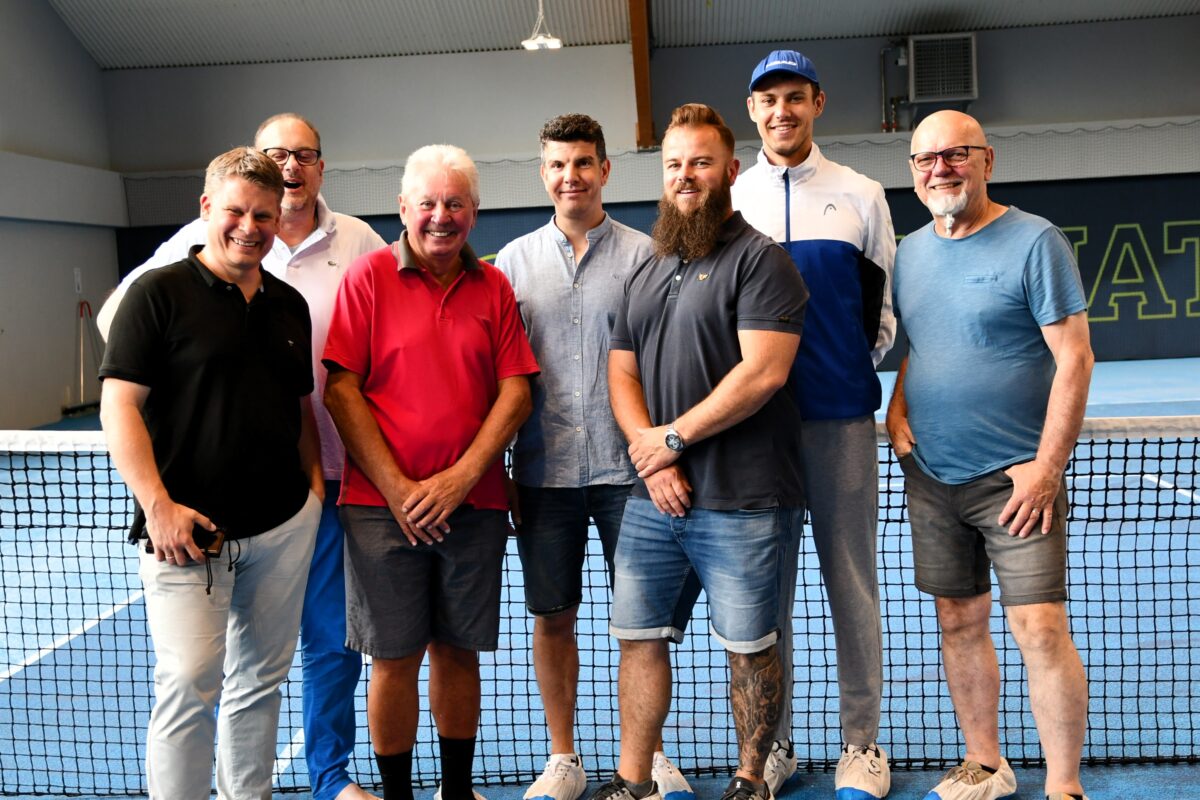 Neu renovierte TB Tennishalle beeindruckte