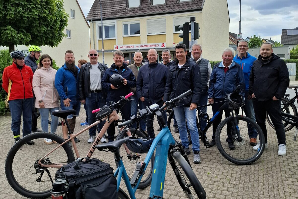 Radl-Tour des CSU-Ortsverbands Hammerweg: Bürgerinnen und Bürger bringen wichtige Anliegen aufs Rad