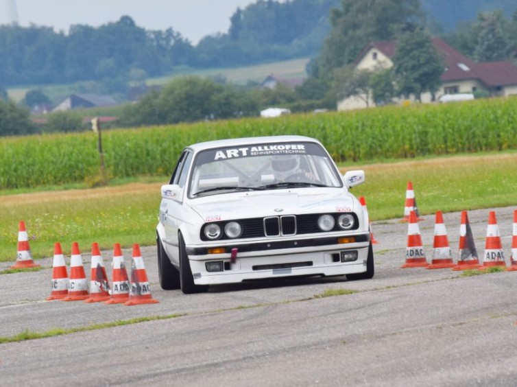 MSC Wiesau dominiert Automobil-Clubsport-Slalom