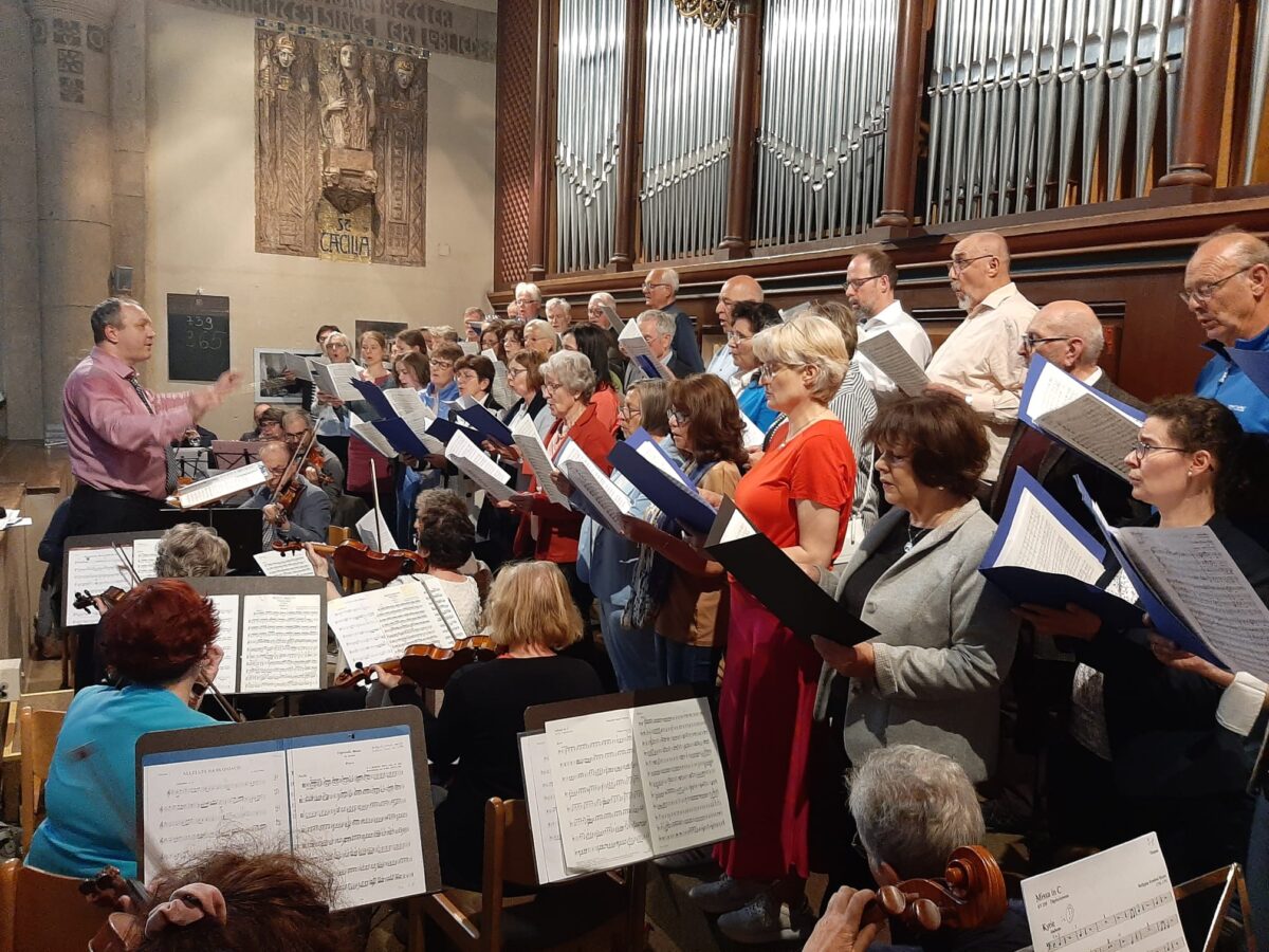 Festlicher Pfingstgottesdienst mit Mozart in Weiden