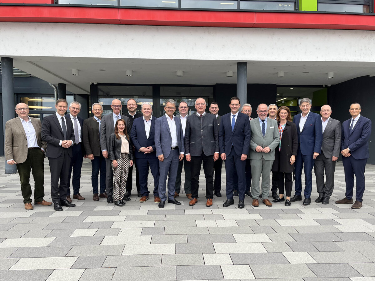 Ohne Wirtschaft ist alles nichts - Landräte im Austausch mit Vertretern der HWK und IHK