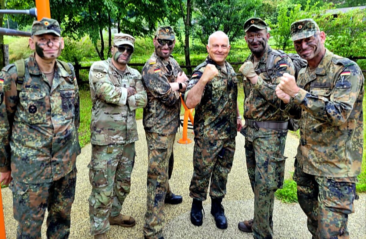 Oberpfälzer Reservisten glänzen bei Militärwettkampf in Italien