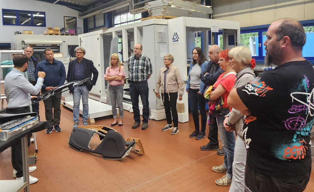 Pressath erkundet Schleichers innovative Technologien