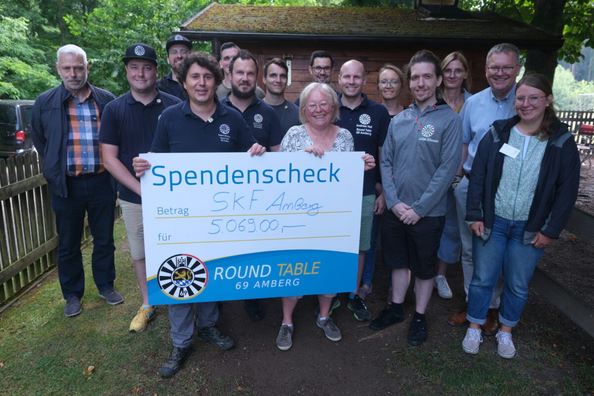 Round Table Amberg würdigt Engagement von Pflegeeltern und SkF