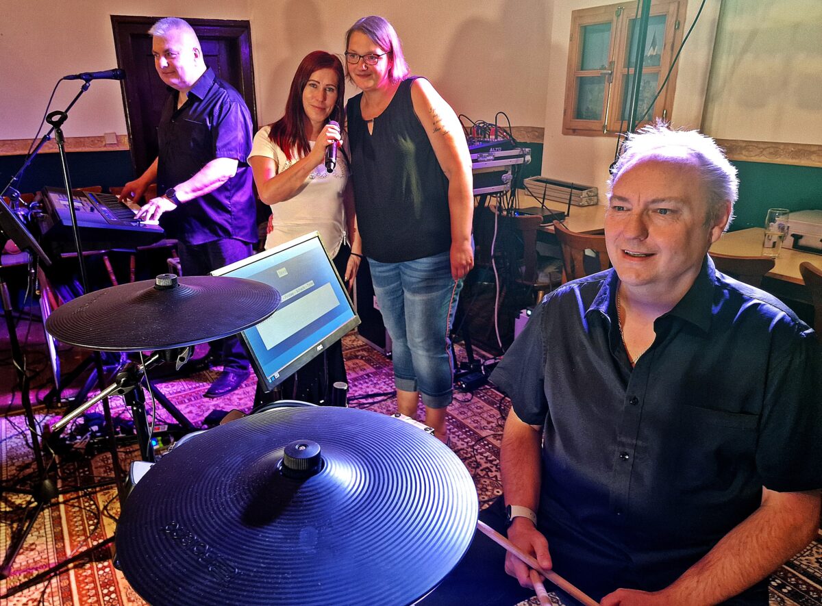 Benefizveranstaltung-wg. Jasmin.jpg