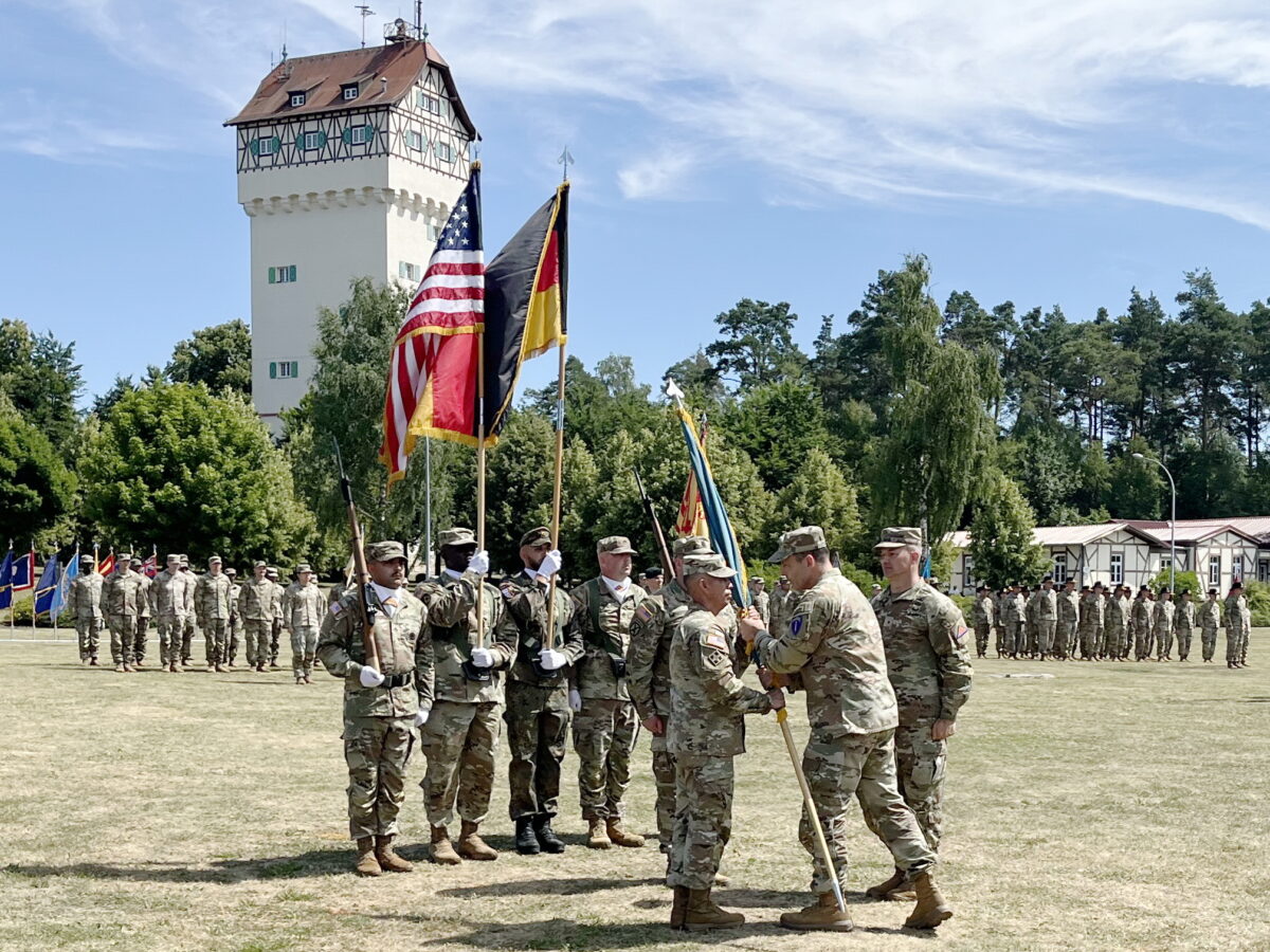 Kommandowechsel an historischem Tag