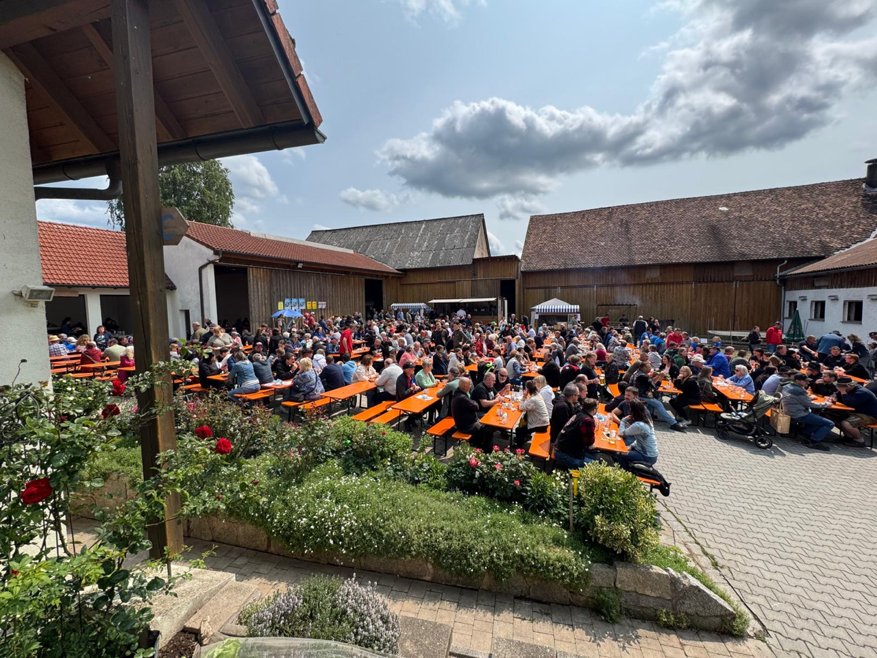 Rekordbeteiligung beim 12. Oldtimertreffen in Lerau