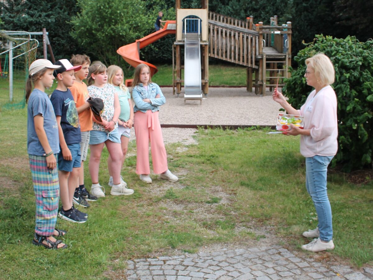 Kinder helfen Kindern: Spende an Kinderkrebshilfe
