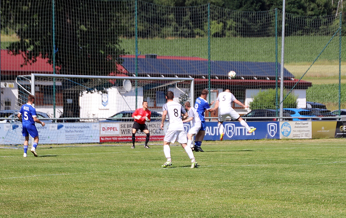 TSV Pressath vor neuer Saison: Zwischen Derby-Schmerz und Aufbruchstimmung